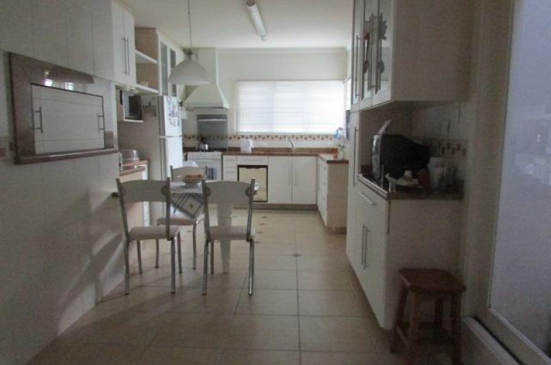 Casa com 2 quartos, 2 banheiros e 380m² à venda no bairro Sagrada Familia, Taquara
