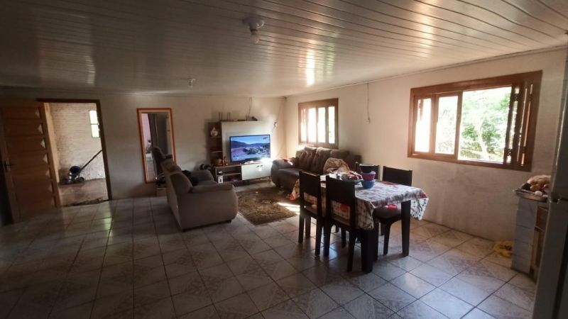Casa com 245m² à venda no bairro Santa Rosa, Taquara