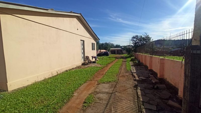 Casa com 245m² à venda no bairro Santa Rosa, Taquara