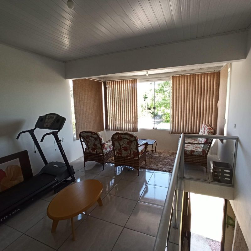 Casa com 4 quartos, 4 banheiros e 100m² à venda no bairro Santa Rosa, Taquara