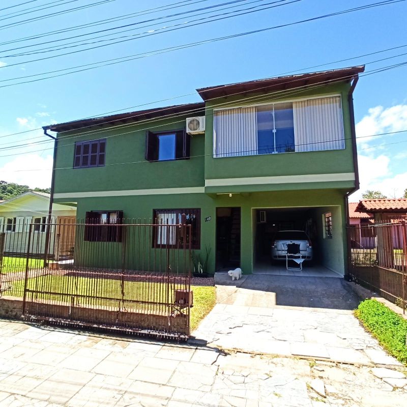 Casa com 4 quartos, 4 banheiros e 100m² à venda no bairro Santa Rosa, Taquara