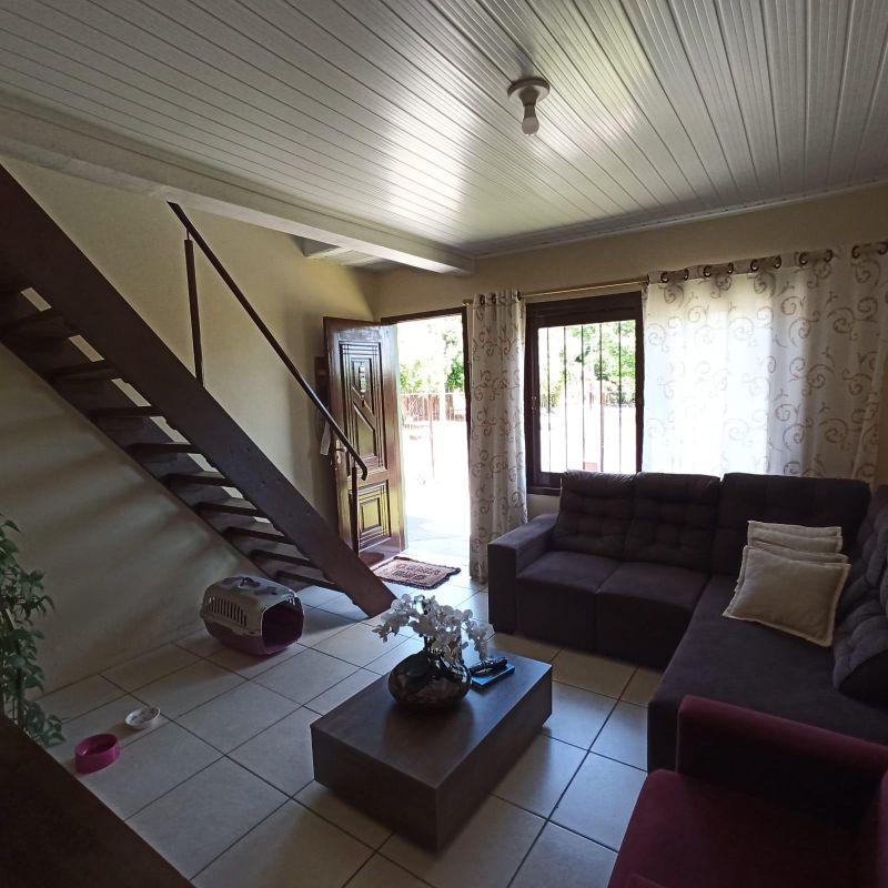 Casa com 4 quartos, 4 banheiros e 100m² à venda no bairro Santa Rosa, Taquara