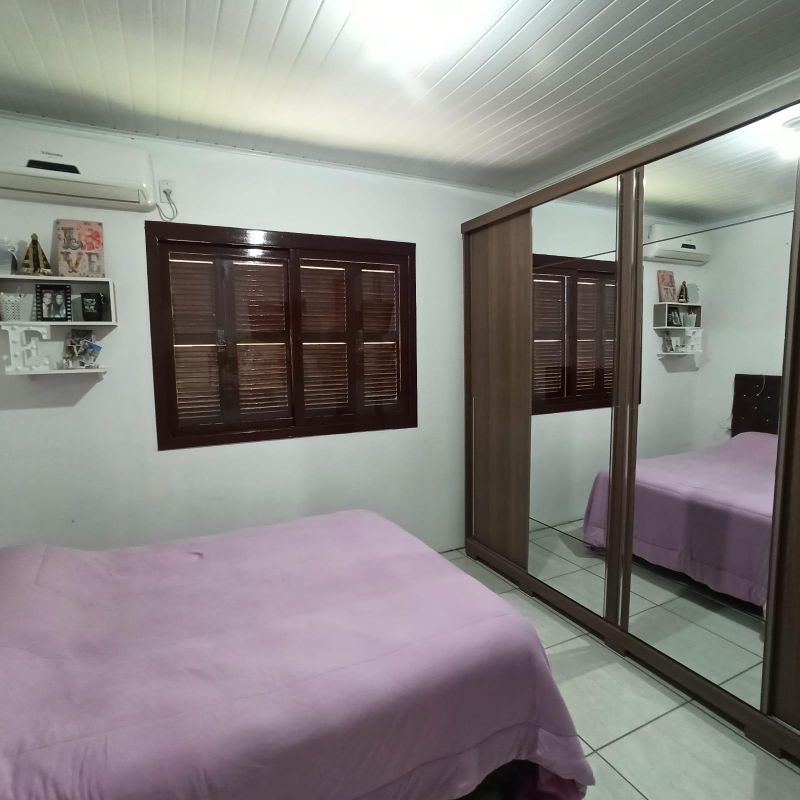 Casa com 4 quartos, 4 banheiros e 100m² à venda no bairro Santa Rosa, Taquara