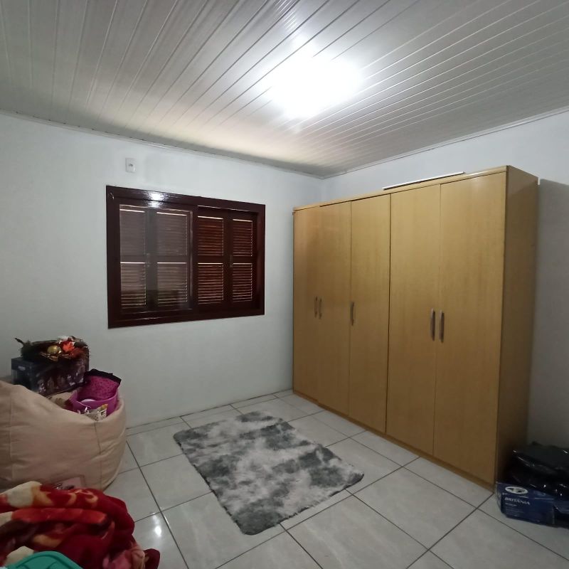 Casa com 4 quartos, 4 banheiros e 100m² à venda no bairro Santa Rosa, Taquara