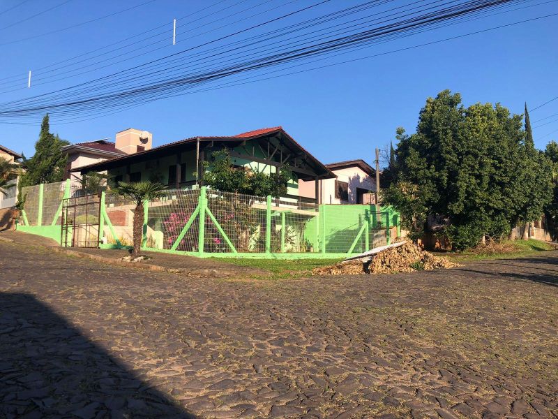 Casa com 2 quartos, 1 banheiro e 100m² à venda no bairro Santa Rosa, Taquara