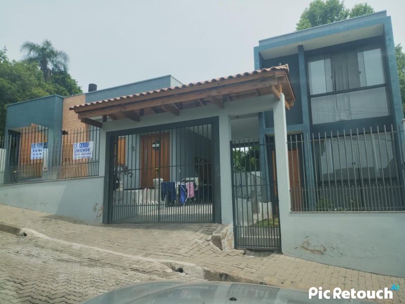 Casa com 3 quartos, 3 banheiros e 159m² à venda no bairro Santa Rosa, Taquara