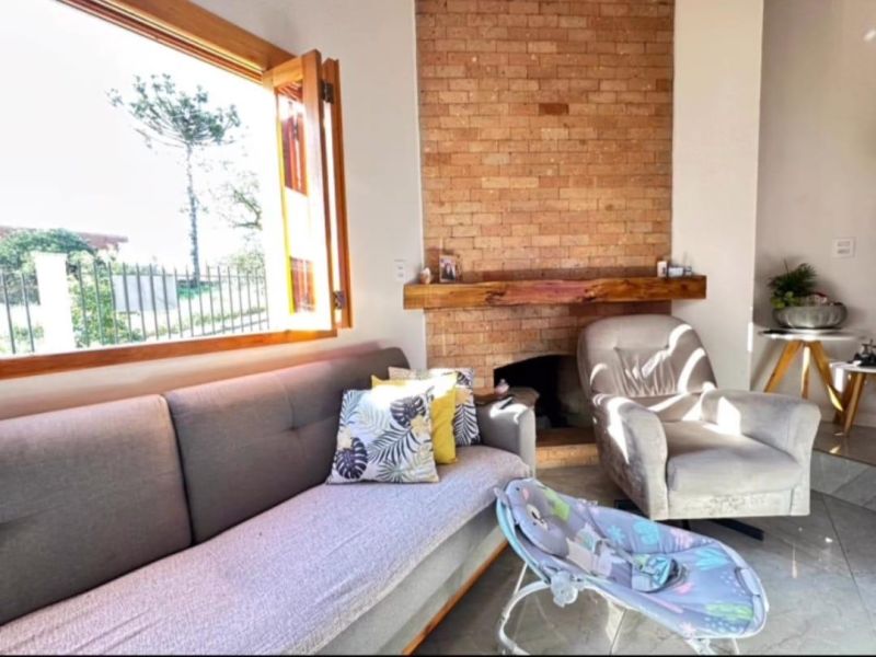 Casa com 3 quartos, 3 banheiros e 159m² à venda no bairro Santa Rosa, Taquara