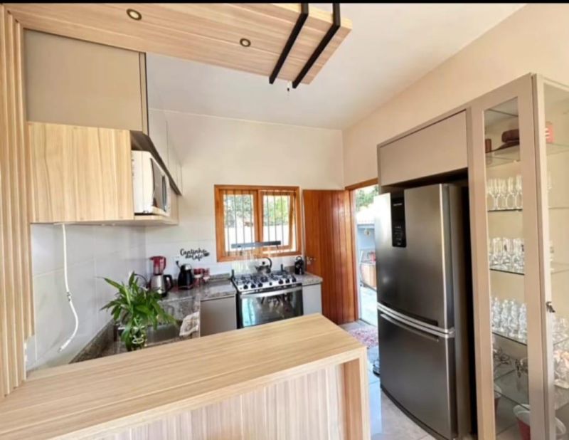 Casa com 3 quartos, 3 banheiros e 159m² à venda no bairro Santa Rosa, Taquara