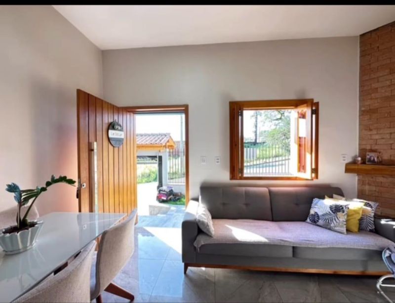Casa com 3 quartos, 3 banheiros e 159m² à venda no bairro Santa Rosa, Taquara