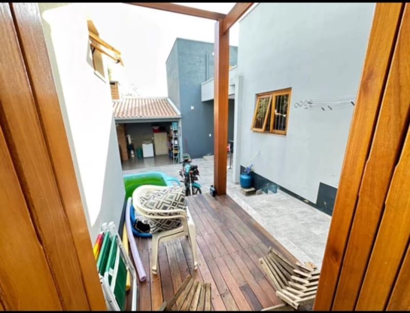 Casa com 3 quartos, 3 banheiros e 159m² à venda no bairro Santa Rosa, Taquara