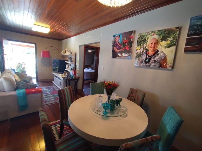 Casa com 2 quartos, 2 banheiros e 175m² à venda no bairro Santa Rosa, Taquara