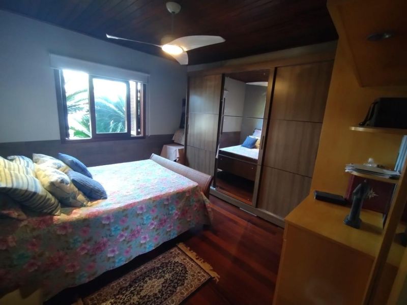 Casa com 2 quartos, 2 banheiros e 175m² à venda no bairro Santa Rosa, Taquara