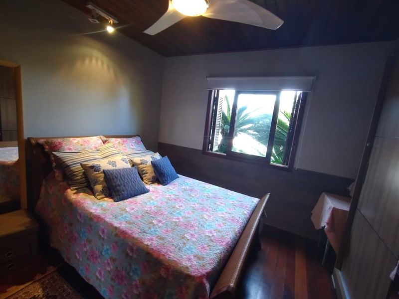 Casa com 2 quartos, 2 banheiros e 175m² à venda no bairro Santa Rosa, Taquara