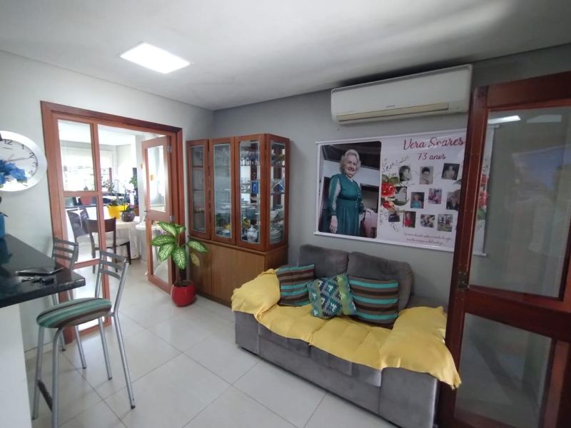 Casa com 2 quartos, 2 banheiros e 175m² à venda no bairro Santa Rosa, Taquara