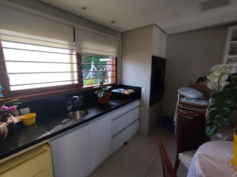Casa com 2 quartos, 2 banheiros e 175m² à venda no bairro Santa Rosa, Taquara