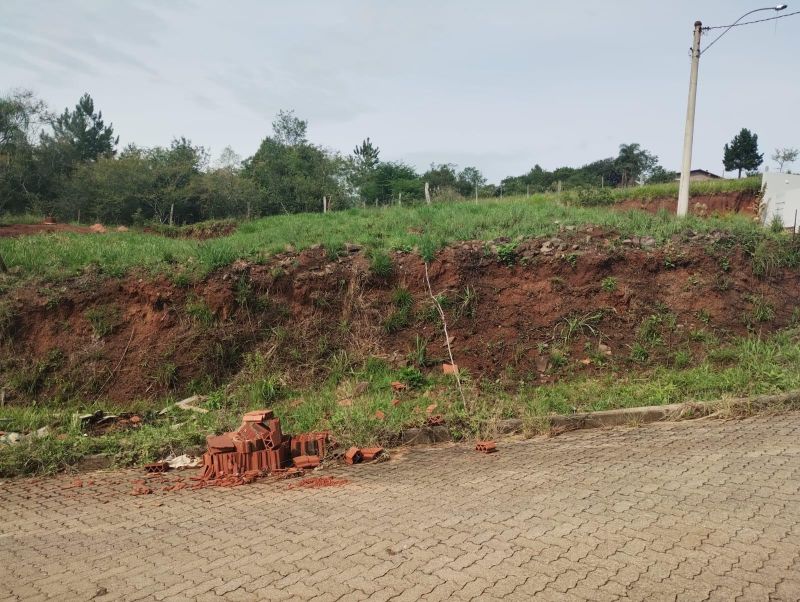 Terreno à venda no bairro Santa Rosa, Taquara