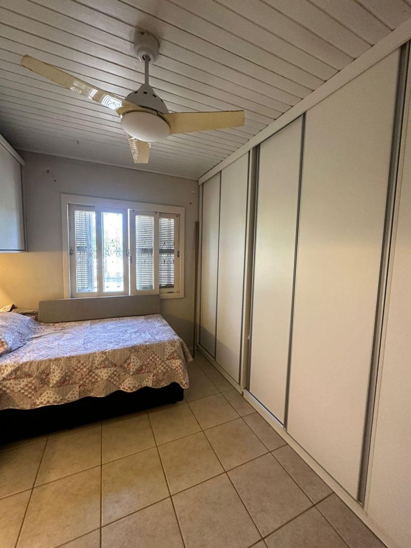 Casa com 3 quartos, 2 banheiros e 157m² à venda no bairro Santa Rosa, Taquara