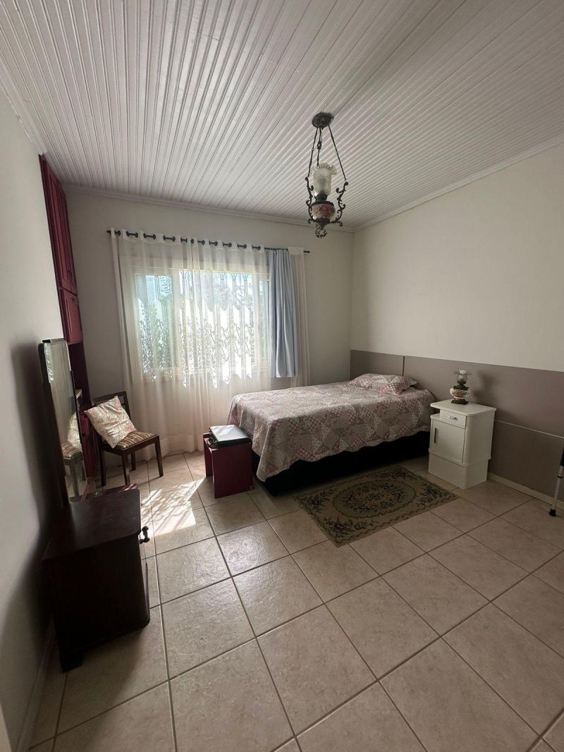 Casa com 3 quartos, 2 banheiros e 157m² à venda no bairro Santa Rosa, Taquara
