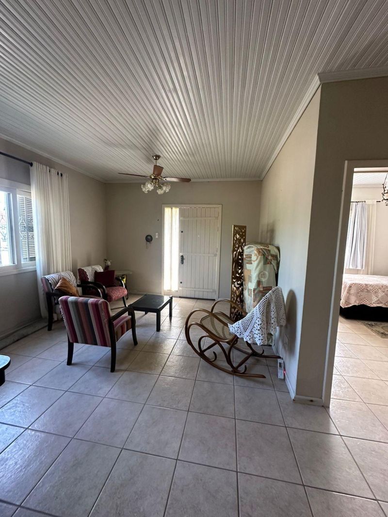 Casa com 3 quartos, 2 banheiros e 157m² à venda no bairro Santa Rosa, Taquara