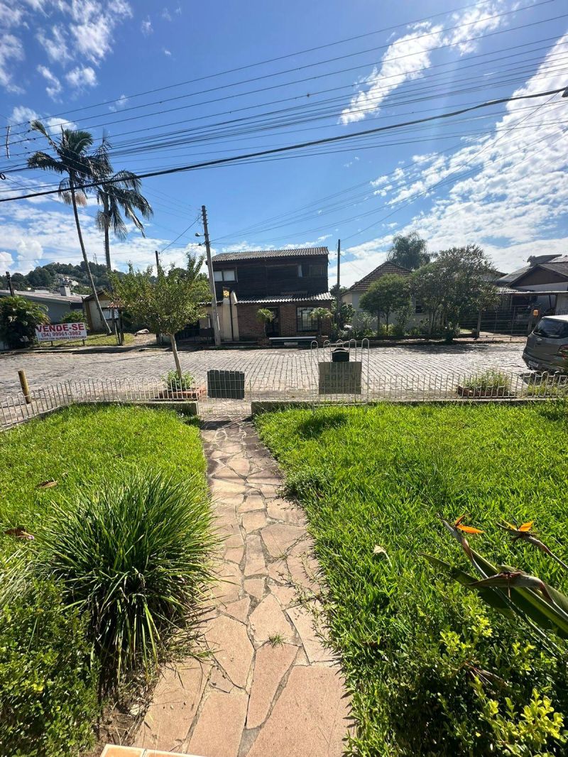 Casa com 3 quartos, 2 banheiros e 157m² à venda no bairro Santa Rosa, Taquara