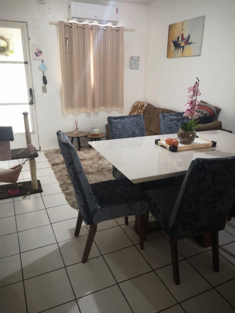 Casa com 2 quartos, 1 banheiro e 94m² à venda no bairro Santa Rosa, Taquara