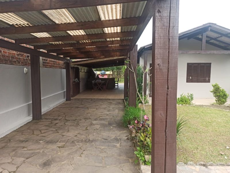 Casa com 2 quartos, 2 banheiros e 140m² à venda no bairro Santa Rosa, Taquara