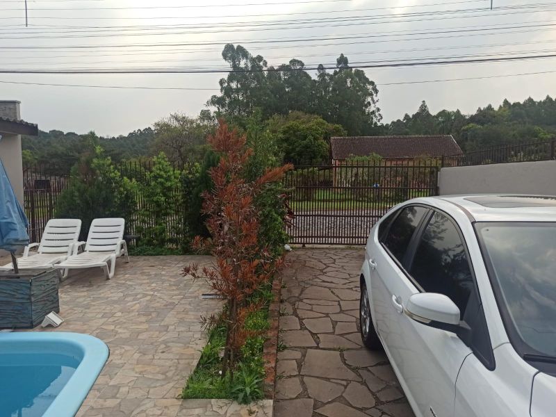 Casa com 2 quartos, 2 banheiros e 140m² à venda no bairro Santa Rosa, Taquara
