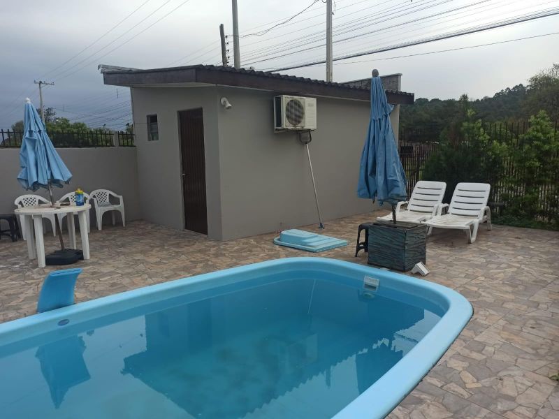 Casa com 2 quartos, 2 banheiros e 140m² à venda no bairro Santa Rosa, Taquara