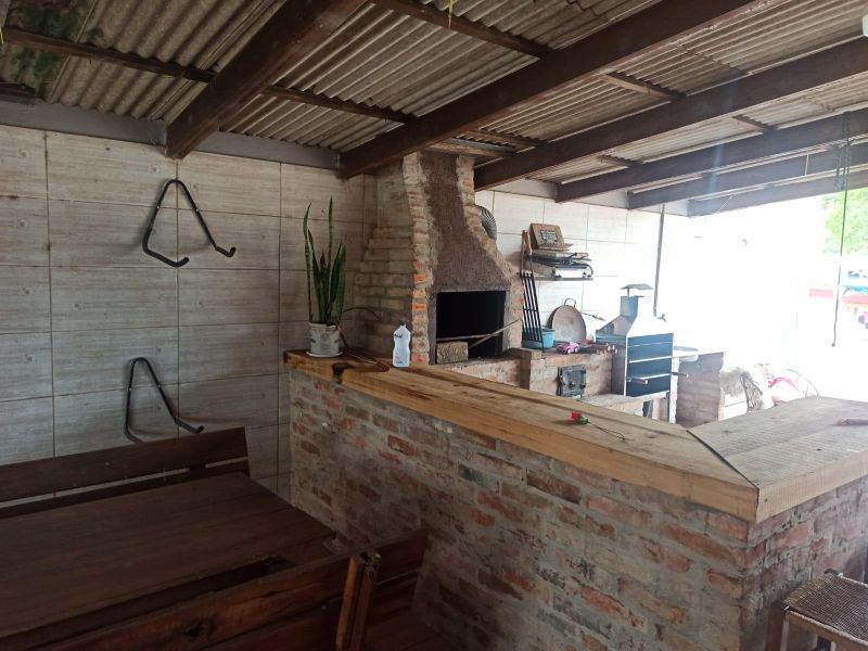 Casa com 2 quartos, 2 banheiros e 140m² à venda no bairro Santa Rosa, Taquara