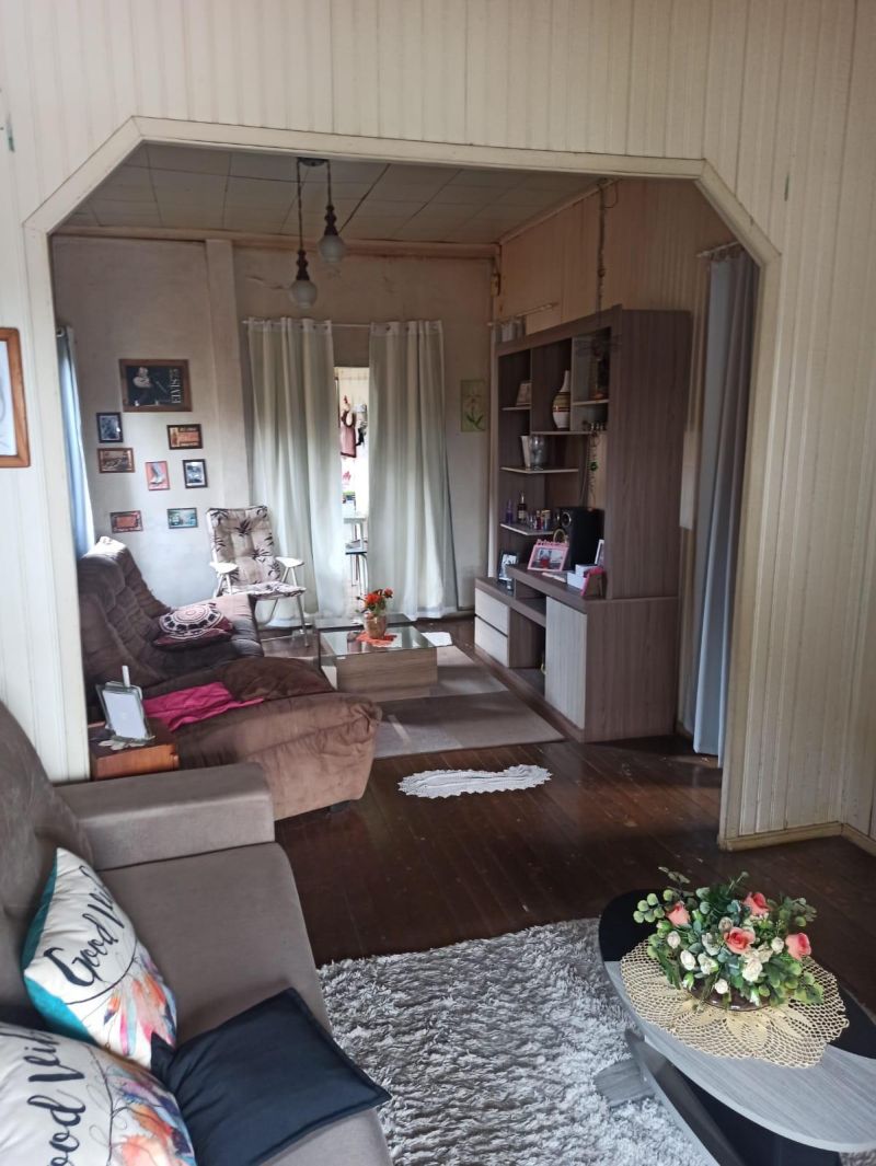 Casa com 3 quartos, 2 banheiros e 120m² à venda no bairro Santa Rosa, Taquara