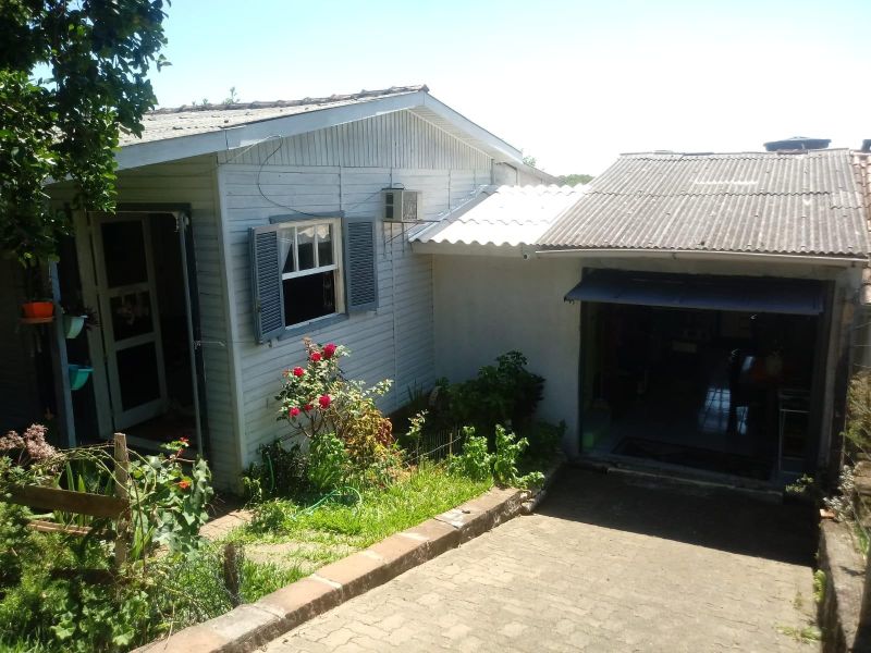 Casa com 3 quartos e 1 banheiro à venda no bairro Santa Rosa, Taquara