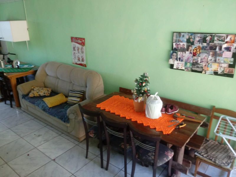 Casa com 3 quartos e 1 banheiro à venda no bairro Santa Rosa, Taquara