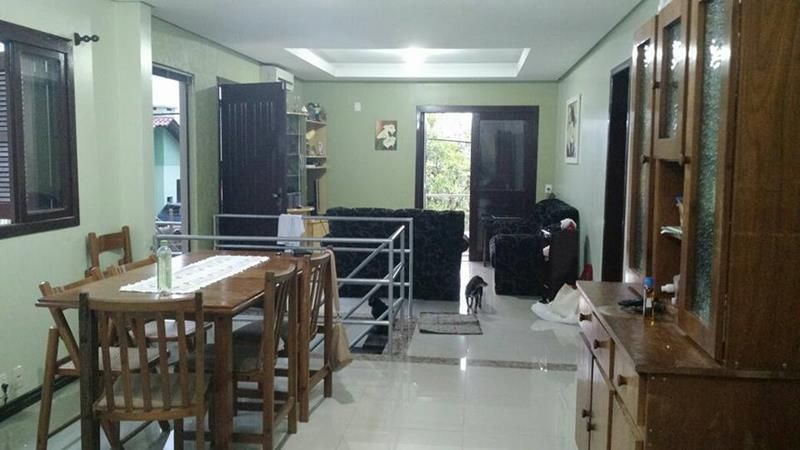 Casa com 4 quartos, 3 banheiros e 180m² à venda no bairro Santa Rosa, Taquara