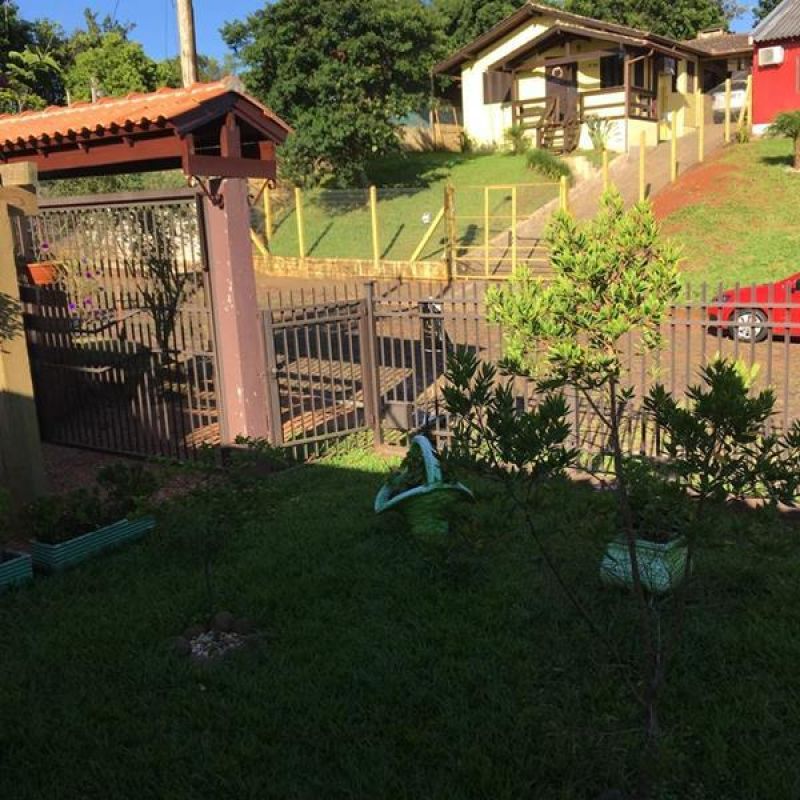 Casa com 2 quartos, 2 banheiros e 100m² à venda no bairro Santa Rosa, Taquara