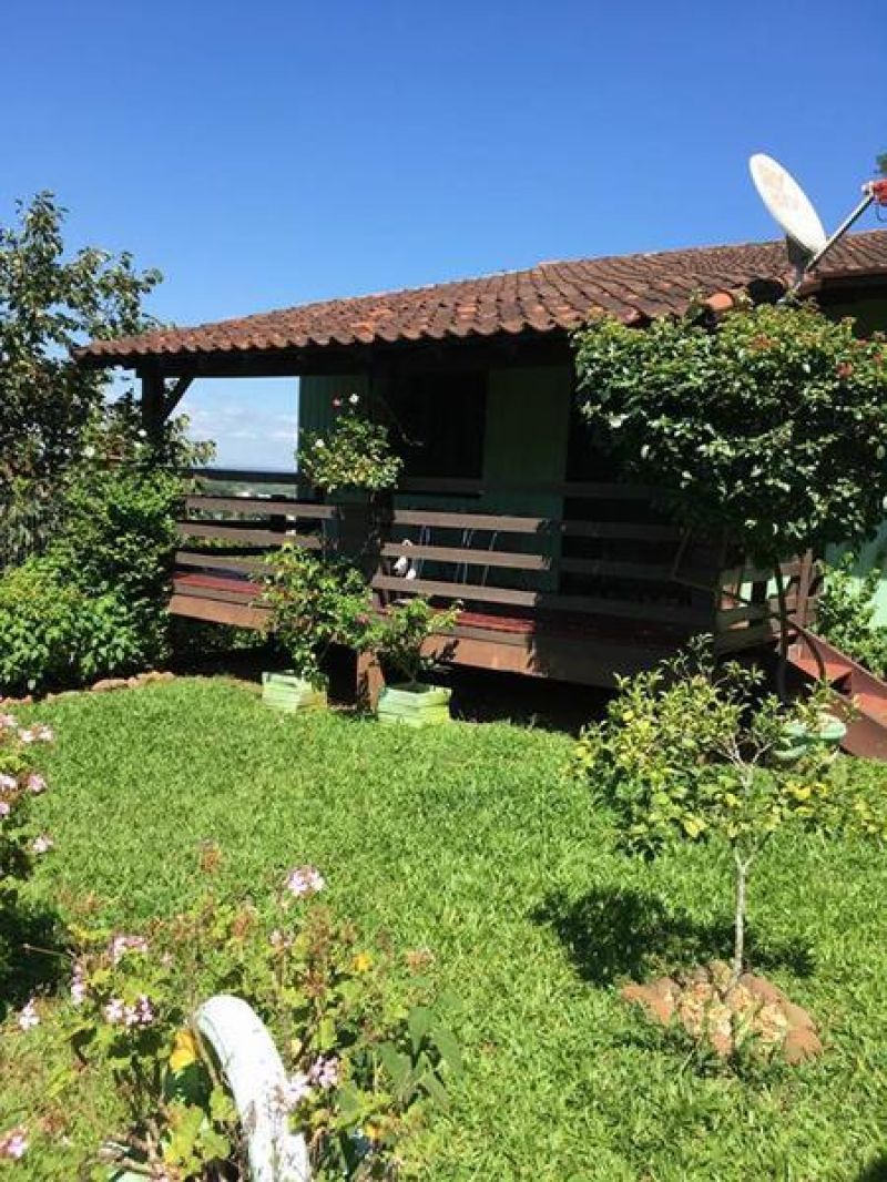 Casa com 2 quartos, 2 banheiros e 100m² à venda no bairro Santa Rosa, Taquara