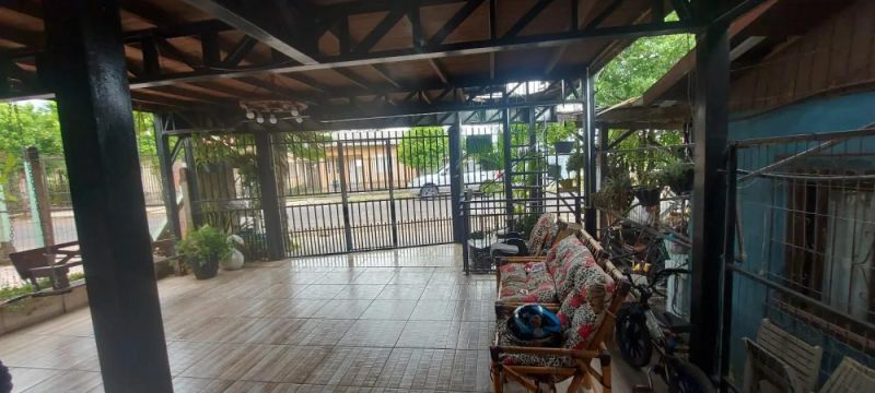 Casa - Deoclides da Silveira, Guarujá
