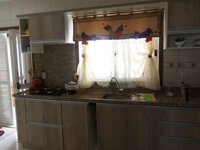 Casa com 4 quartos, 3 banheiros e 200m² à venda no bairro Santa Rosa, Taquara