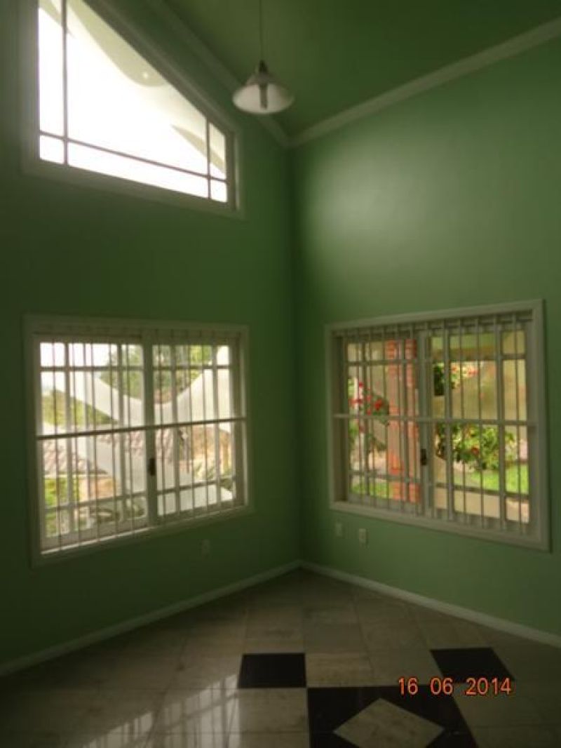 Casa com 3 quartos e 308m² à venda no bairro Santa Rosa, Taquara