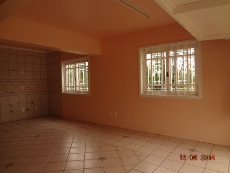 Casa com 3 quartos e 308m² à venda no bairro Santa Rosa, Taquara