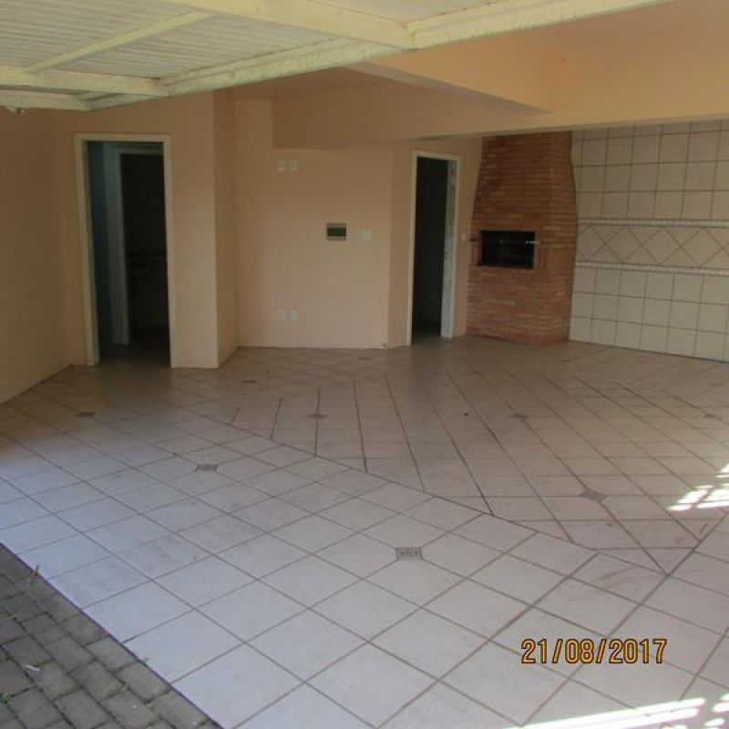 Casa com 3 quartos e 308m² à venda no bairro Santa Rosa, Taquara