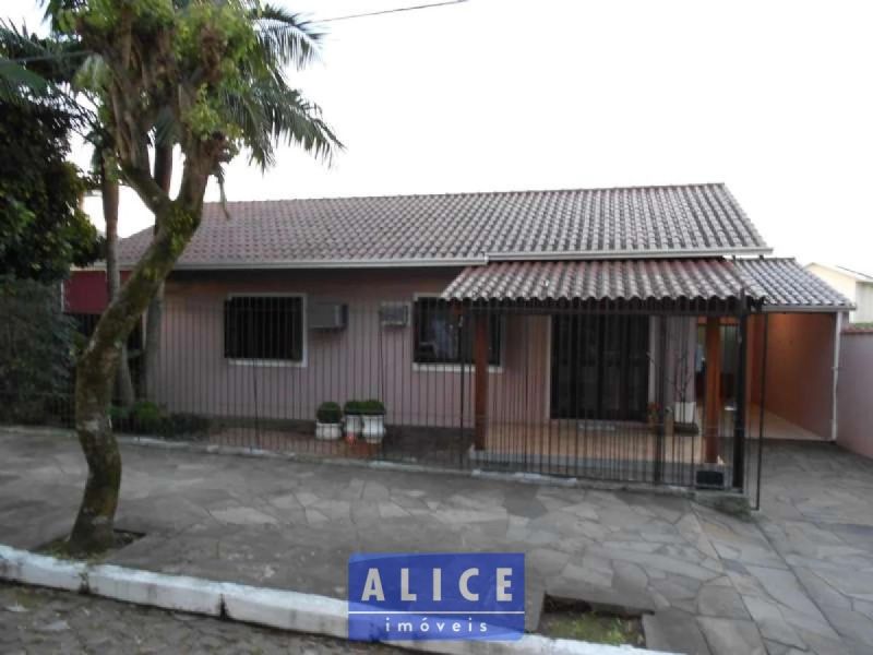 Casa - João Esteves, Centro