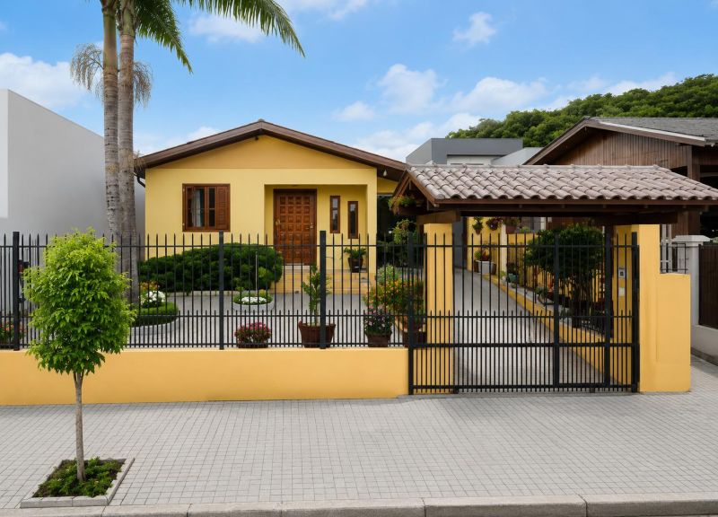 Casa com 3 quartos e 1 banheiro à venda no bairro Guarani, Parobe