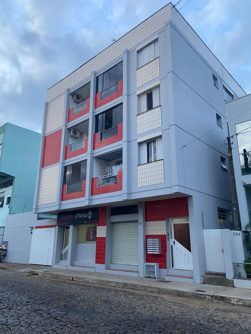 Apartamento com 2 quartos, 1 banheiro e 63m² à venda no bairro Petropolis, Taquara