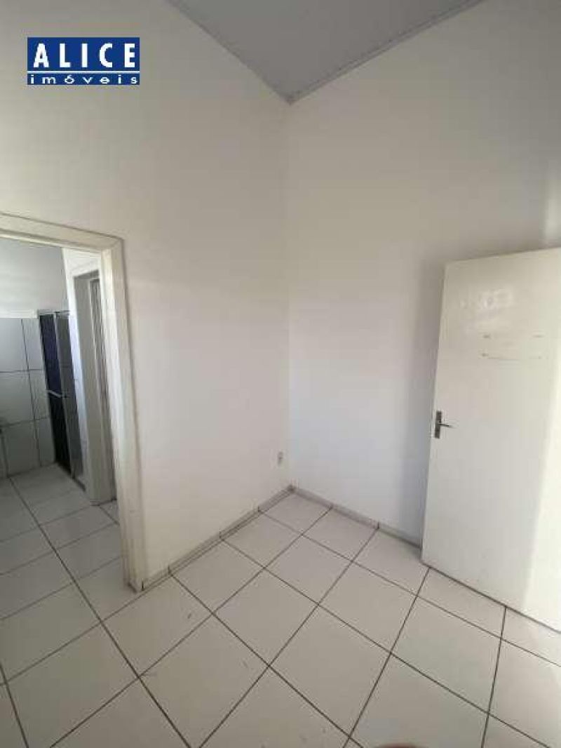 Prédio com 5 banheiros e 1150m² à venda no bairro Petropolis, Taquara