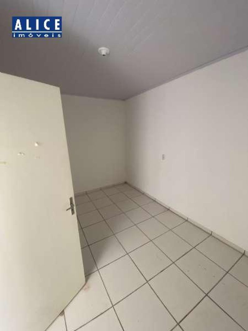Prédio com 5 banheiros e 1150m² à venda no bairro Petropolis, Taquara