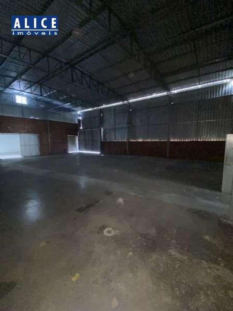 Prédio com 5 banheiros e 1150m² à venda no bairro Petropolis, Taquara