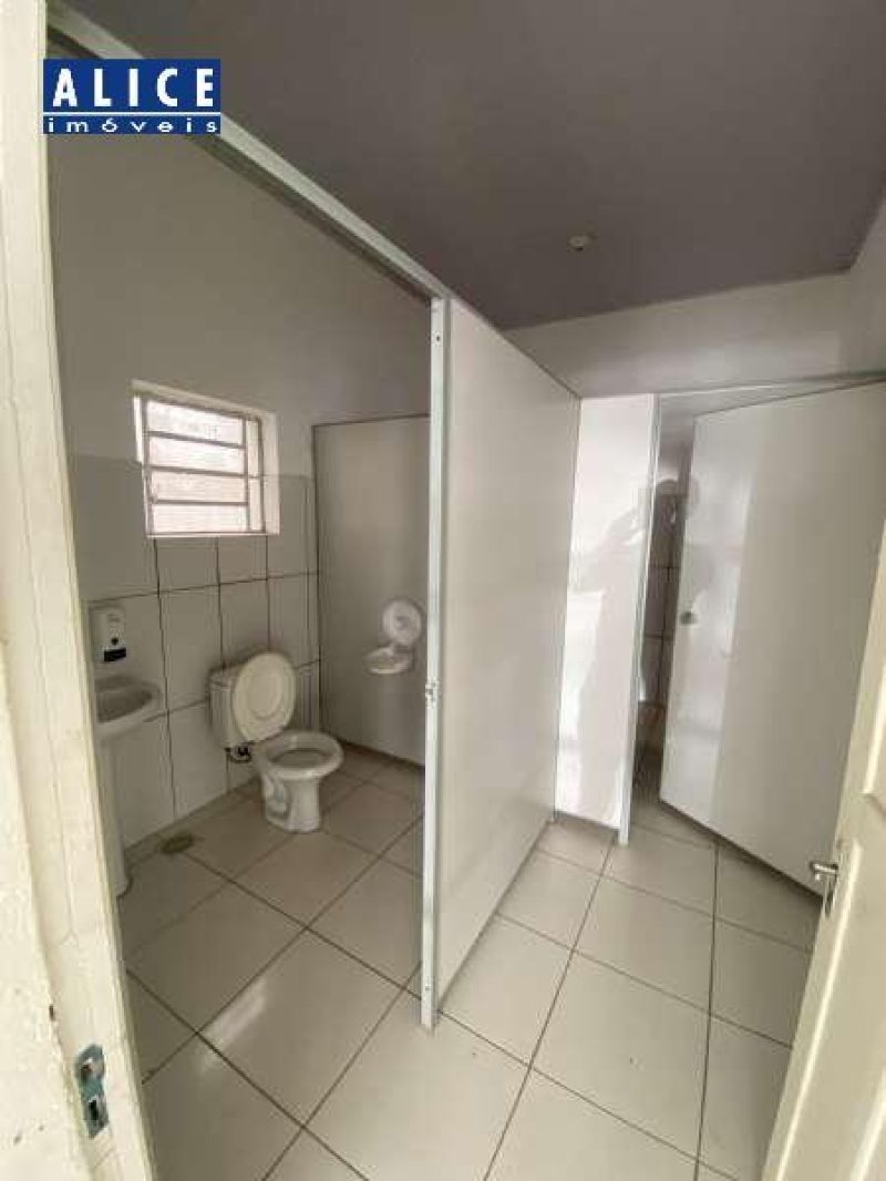 Prédio com 5 banheiros e 1150m² à venda no bairro Petropolis, Taquara