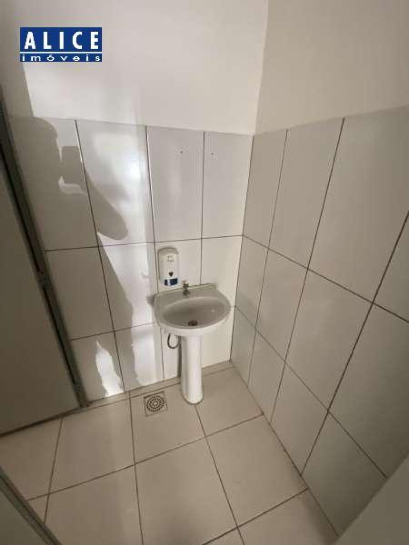 Prédio com 5 banheiros e 1150m² à venda no bairro Petropolis, Taquara