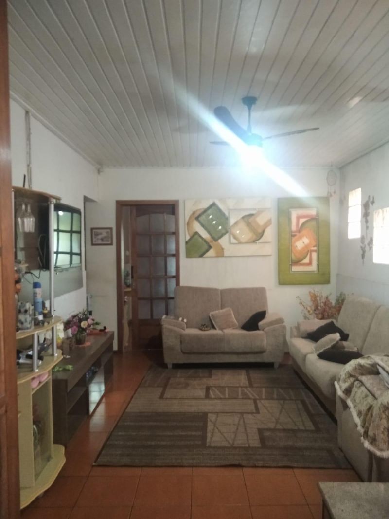 Casa com 5 quartos, 3 banheiros e 180m² à venda no bairro Petropolis, Taquara