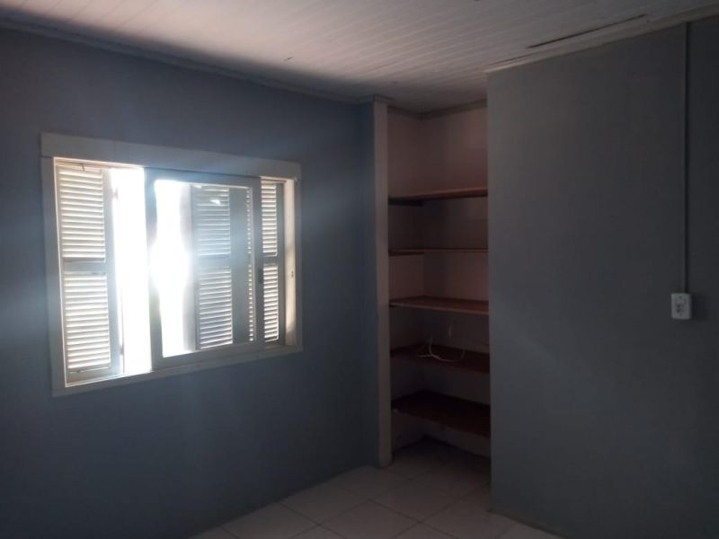 Casa com 3 quartos, 1 banheiro e 130m² à venda no bairro Petropolis, Taquara